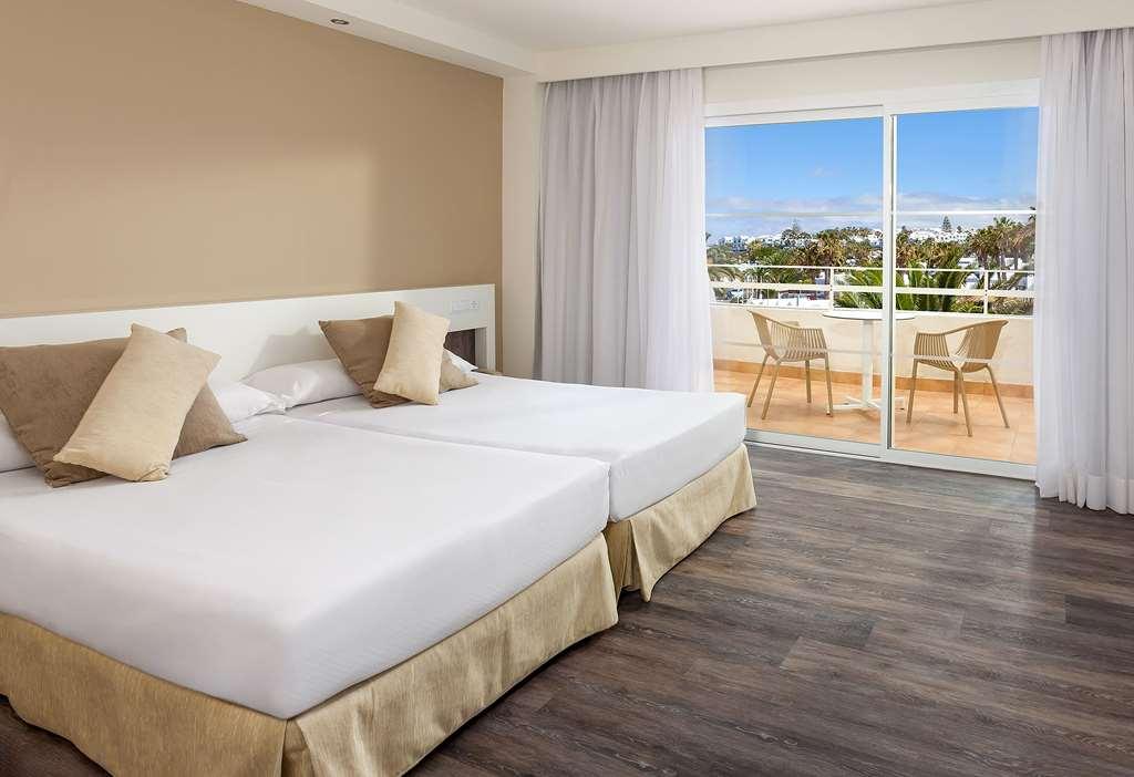 Hotel Sol Lanzarote Puerto del Carmen  Zimmer foto