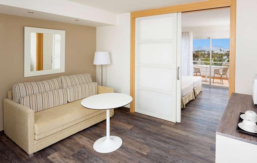 Hotel Sol Lanzarote Puerto del Carmen  Zimmer foto