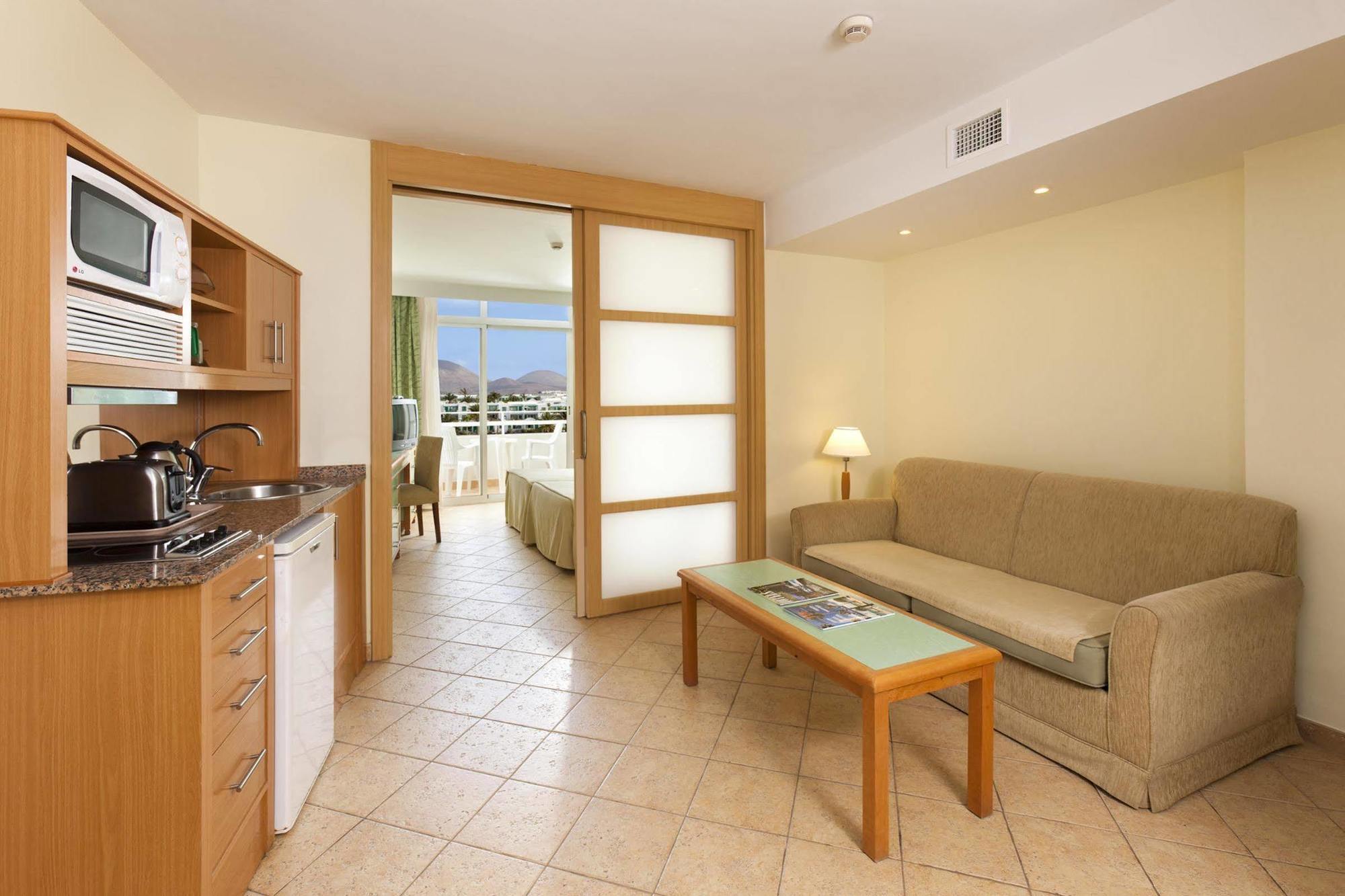 Hotel Sol Lanzarote Puerto del Carmen  Zimmer foto